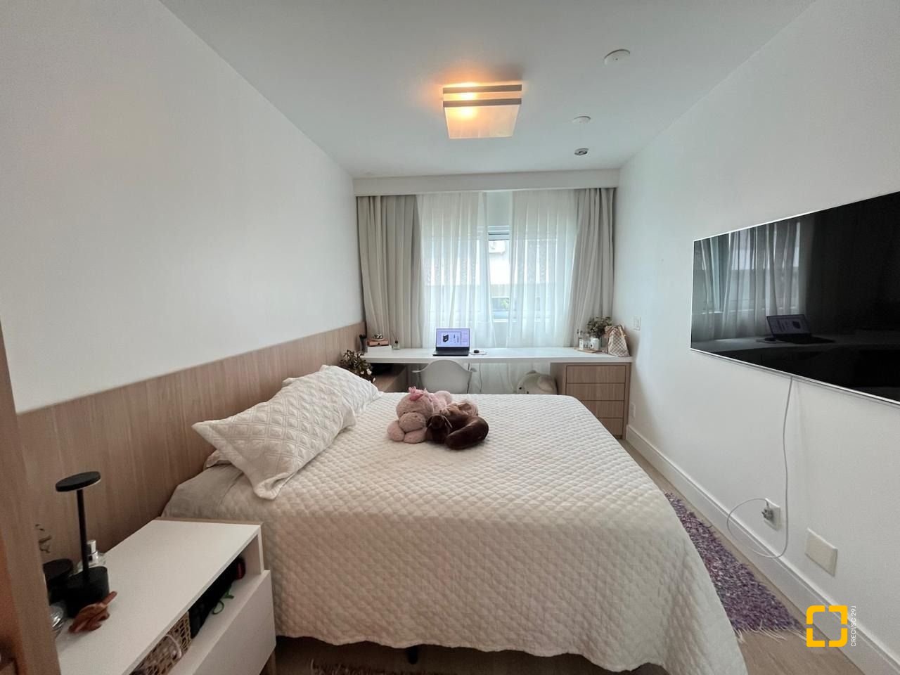Apartamento com 280m², 4 quartos (sendo 4 suítes), 4 garagens, no bairro Canasvieiras em Florianópolis