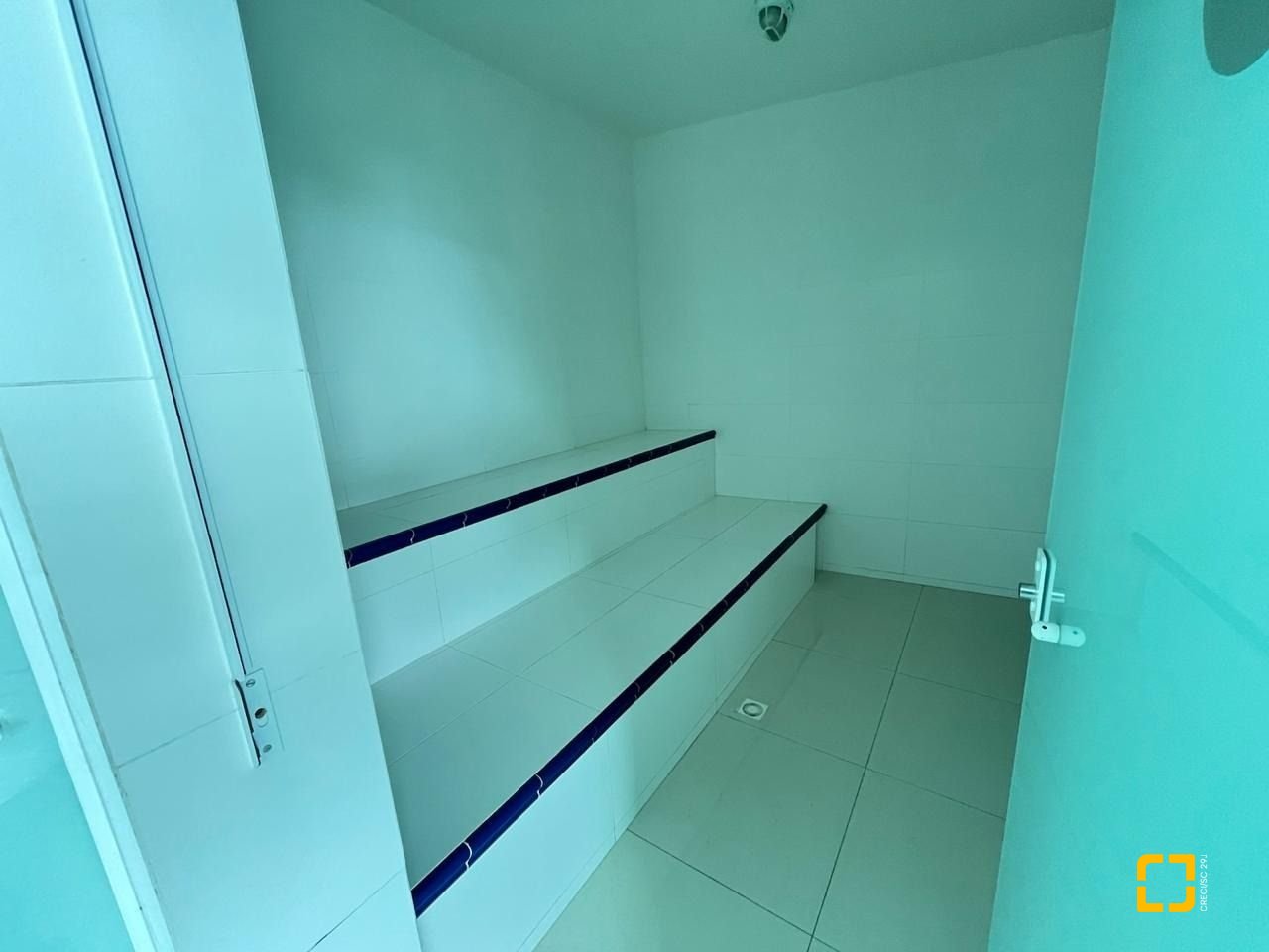 Apartamento com 280m², 4 quartos (sendo 4 suítes), 4 garagens, no bairro Canasvieiras em Florianópolis