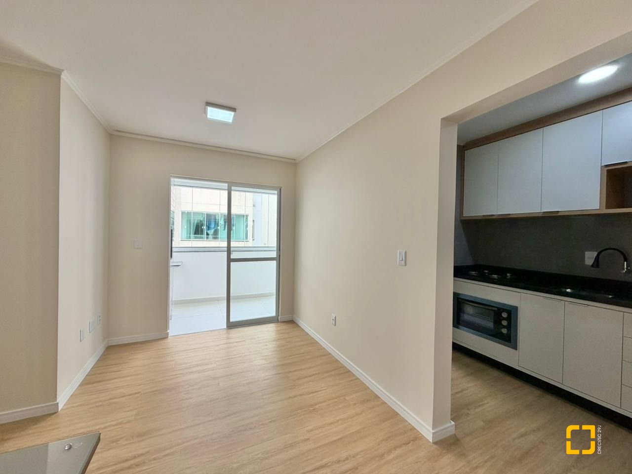 Apartamento com 58m², 2 quartos, 1 garagem, no bairro Balneário em Florianópolis