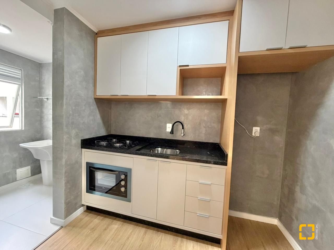 Apartamento com 58m², 2 quartos, 1 garagem, no bairro Balneário em Florianópolis