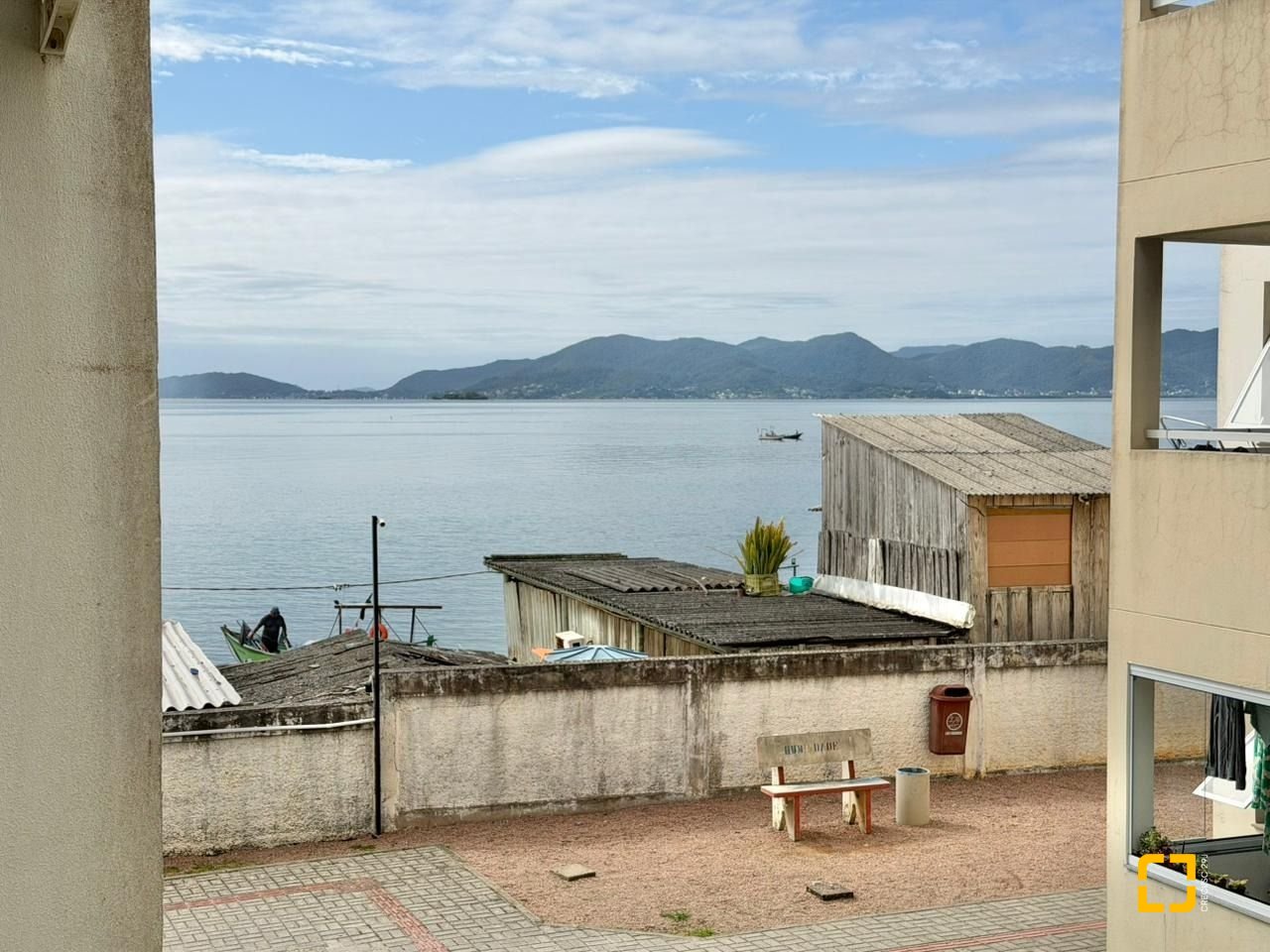Apartamento com 58m², 2 quartos, 1 garagem, no bairro Balneário em Florianópolis