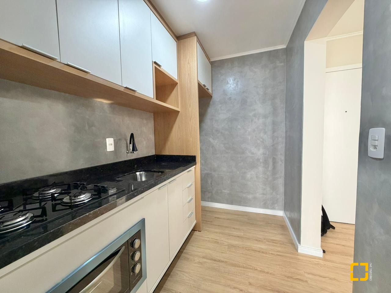 Apartamento com 58m², 2 quartos, 1 garagem, no bairro Balneário em Florianópolis