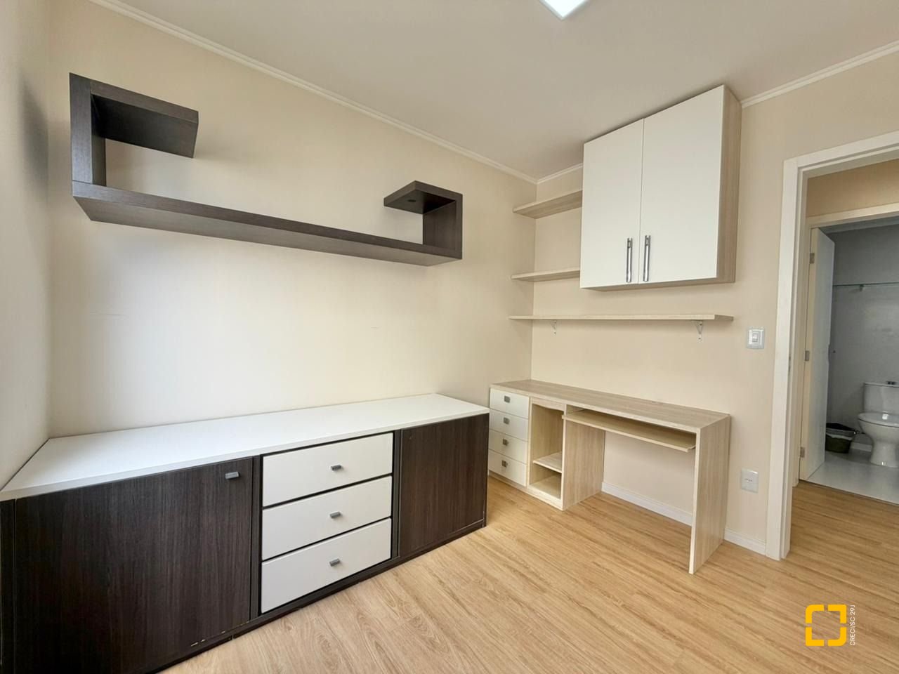Apartamento com 58m², 2 quartos, 1 garagem, no bairro Balneário em Florianópolis