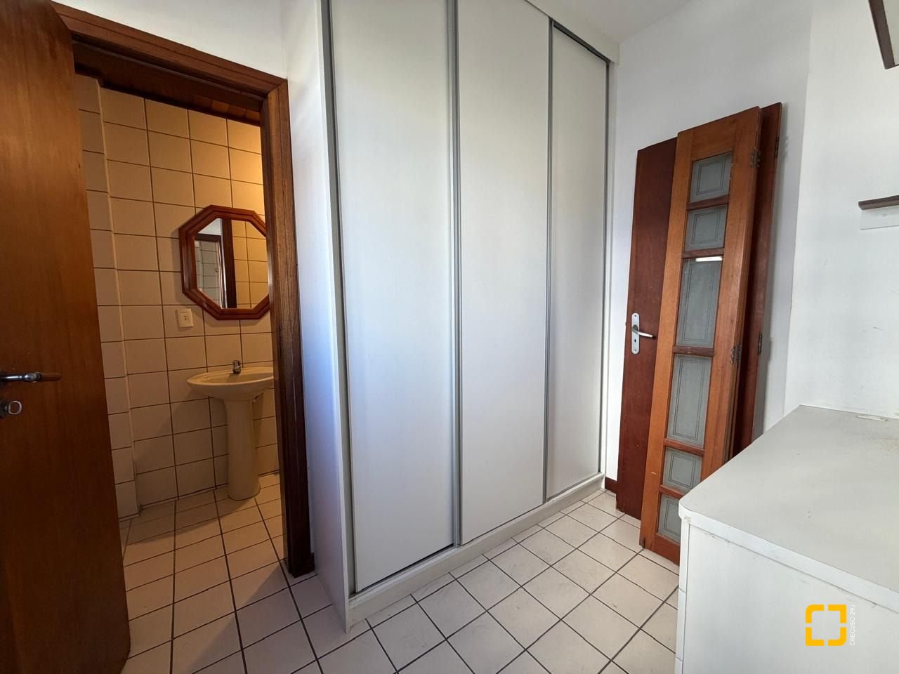 Apartamento com 81m², 2 quartos, 1 garagem, no bairro Centro em Florianópolis