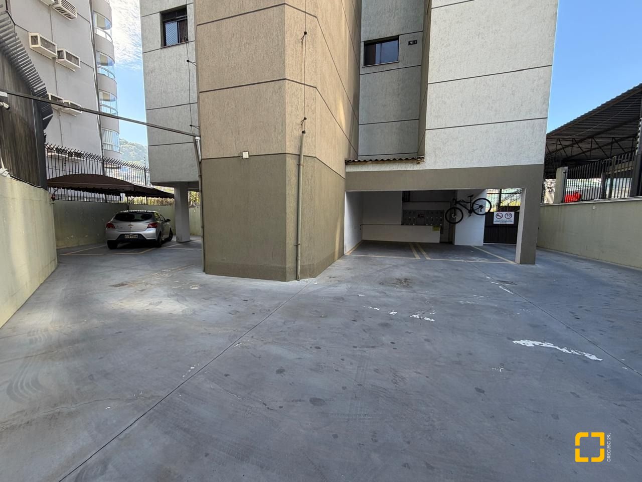 Apartamento com 81m², 2 quartos, 1 garagem, no bairro Centro em Florianópolis
