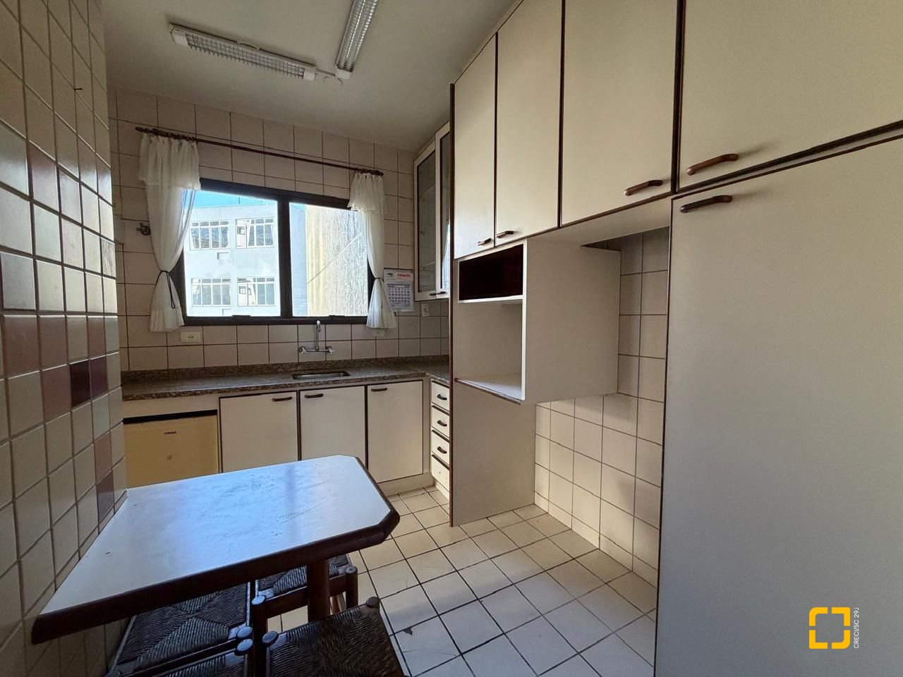 Apartamento com 81m², 2 quartos, 1 garagem, no bairro Centro em Florianópolis