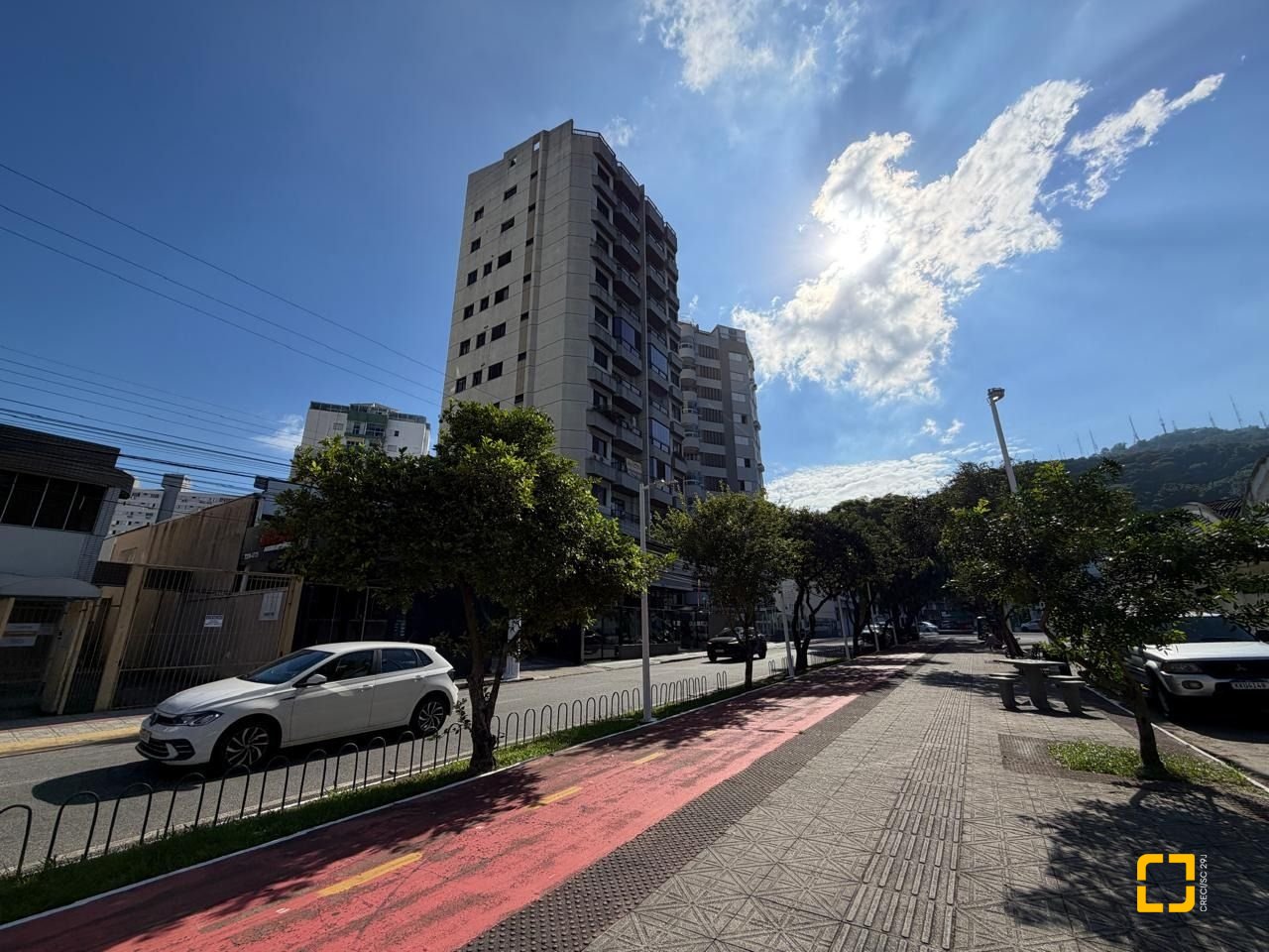 Apartamento com 81m², 2 quartos, 1 garagem, no bairro Centro em Florianópolis