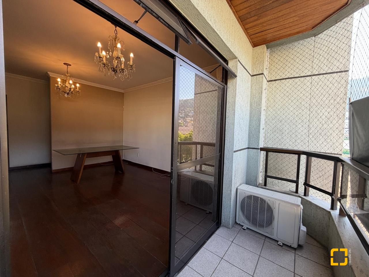 Apartamento com 81m², 2 quartos, 1 garagem, no bairro Centro em Florianópolis