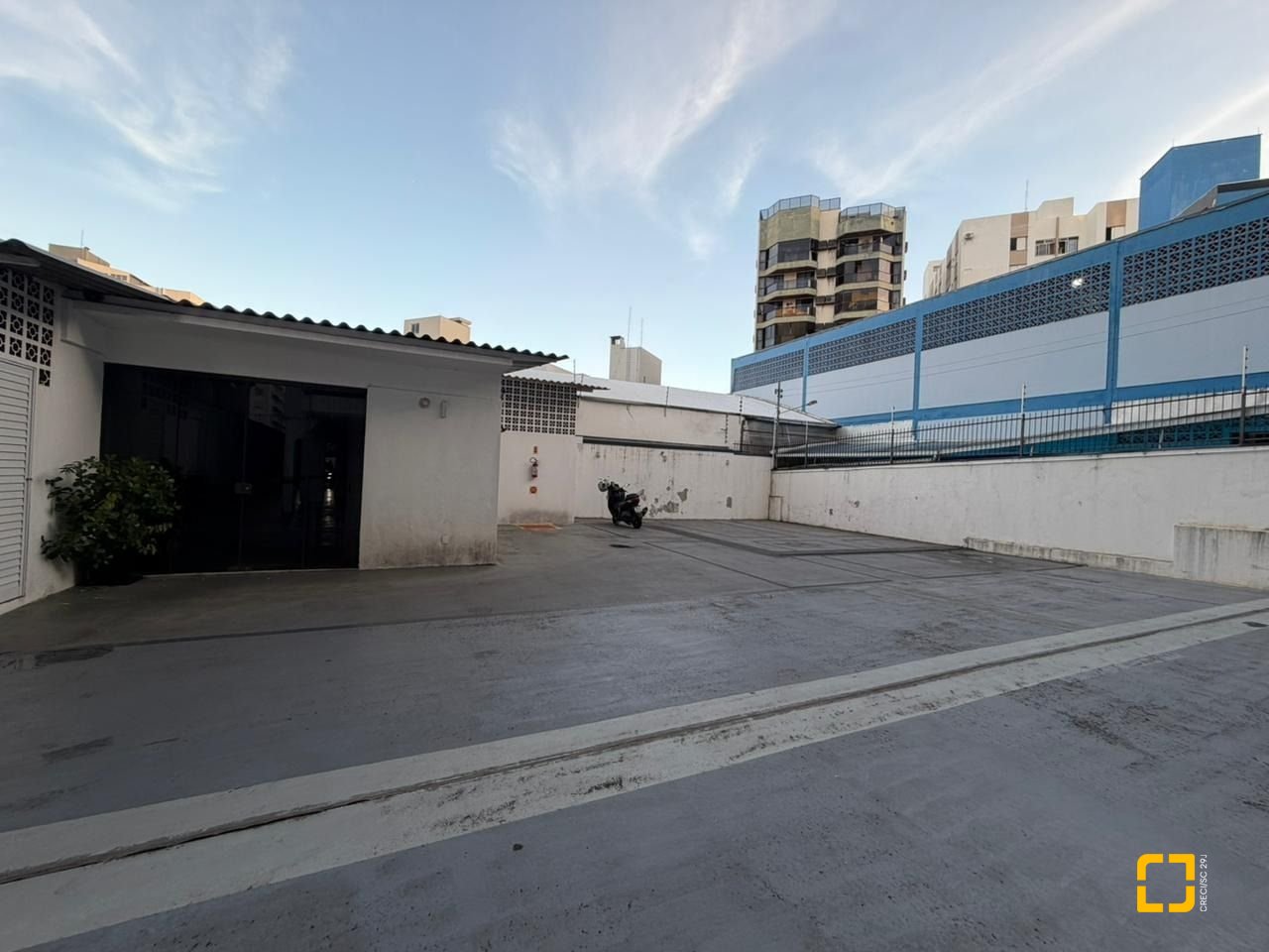 Apartamento com 146m², 5 quartos (sendo 1 suíte), 2 garagens, no bairro Centro em Florianópolis