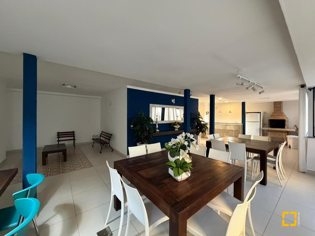 Apartamento com 146m², 5 quartos (sendo 1 suíte), 2 garagens, no bairro Centro em Florianópolis