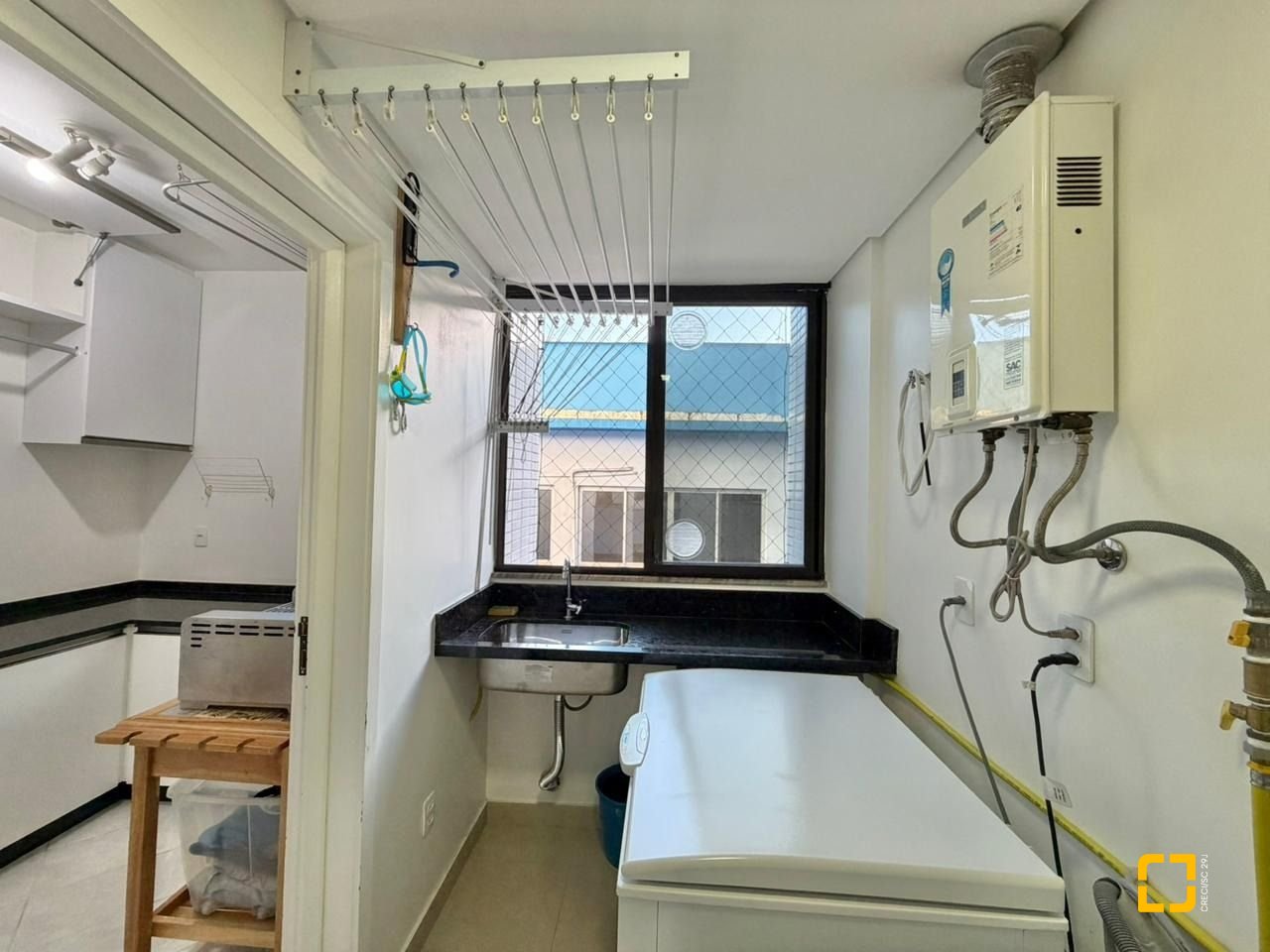 Apartamento com 146m², 5 quartos (sendo 1 suíte), 2 garagens, no bairro Centro em Florianópolis