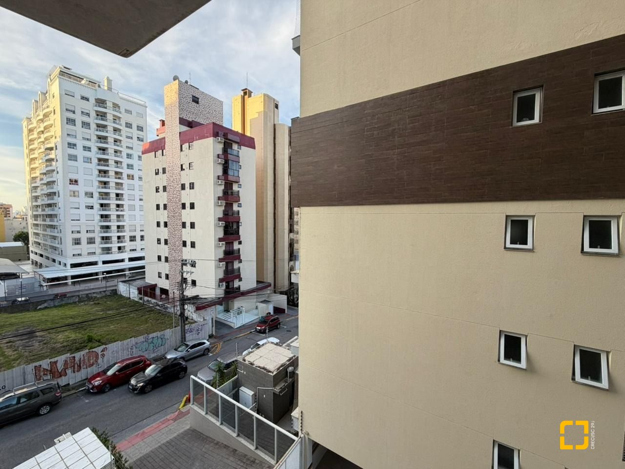 Apartamento com 146m², 5 quartos (sendo 1 suíte), 2 garagens, no bairro Centro em Florianópolis