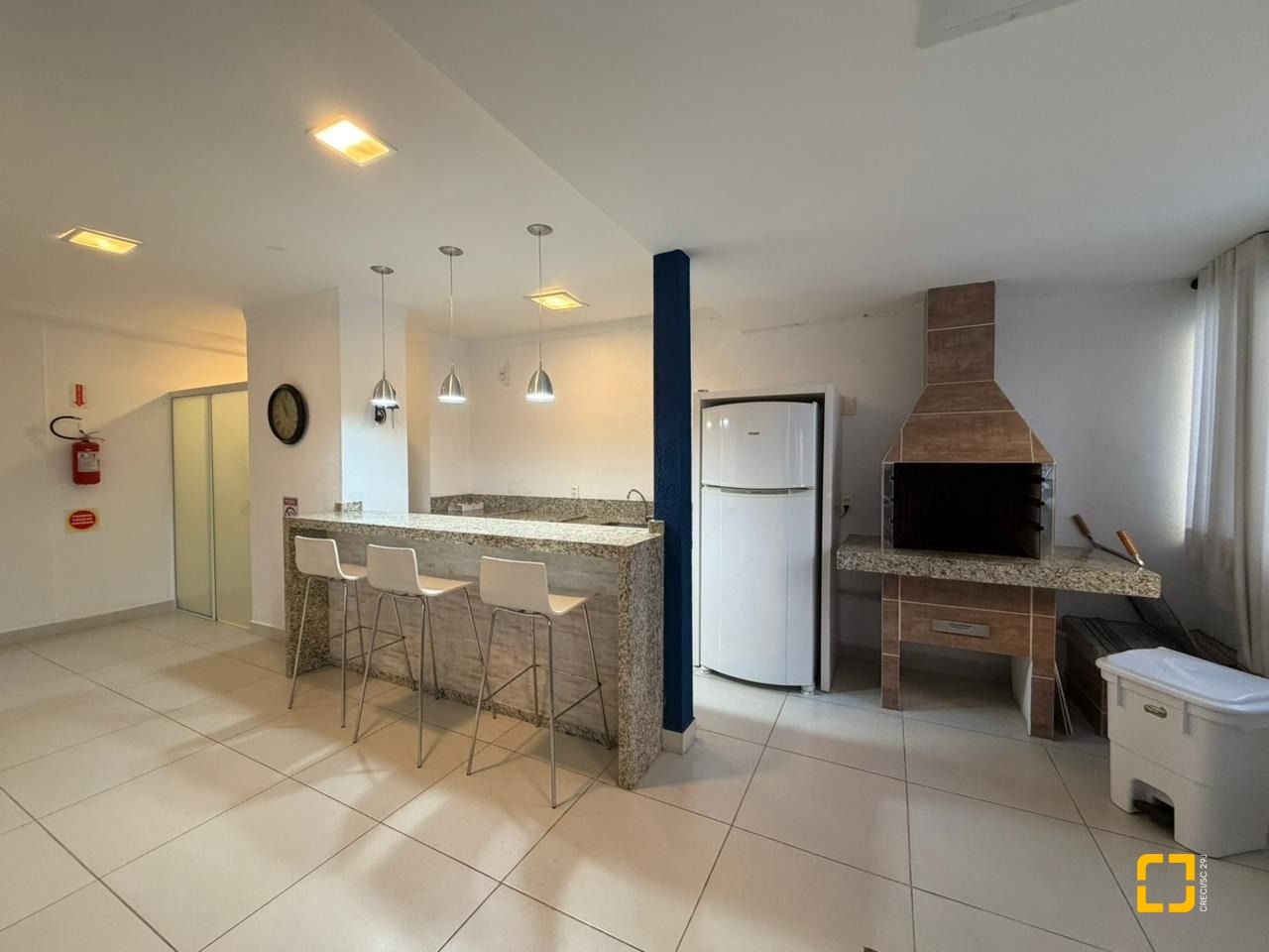 Apartamento com 146m², 5 quartos (sendo 1 suíte), 2 garagens, no bairro Centro em Florianópolis