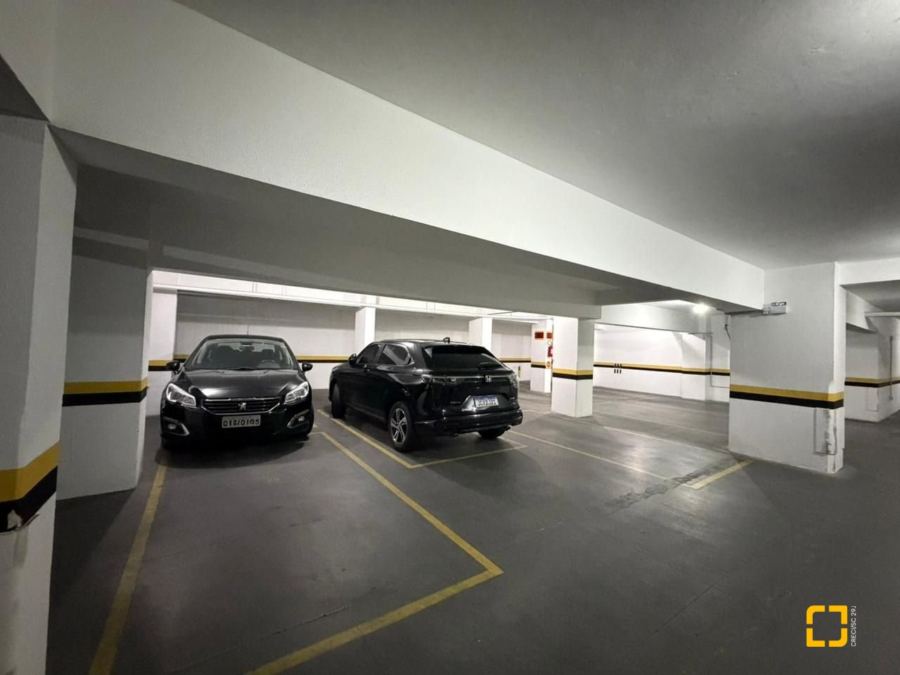 Apartamento com 146m², 5 quartos (sendo 1 suíte), 2 garagens, no bairro Centro em Florianópolis