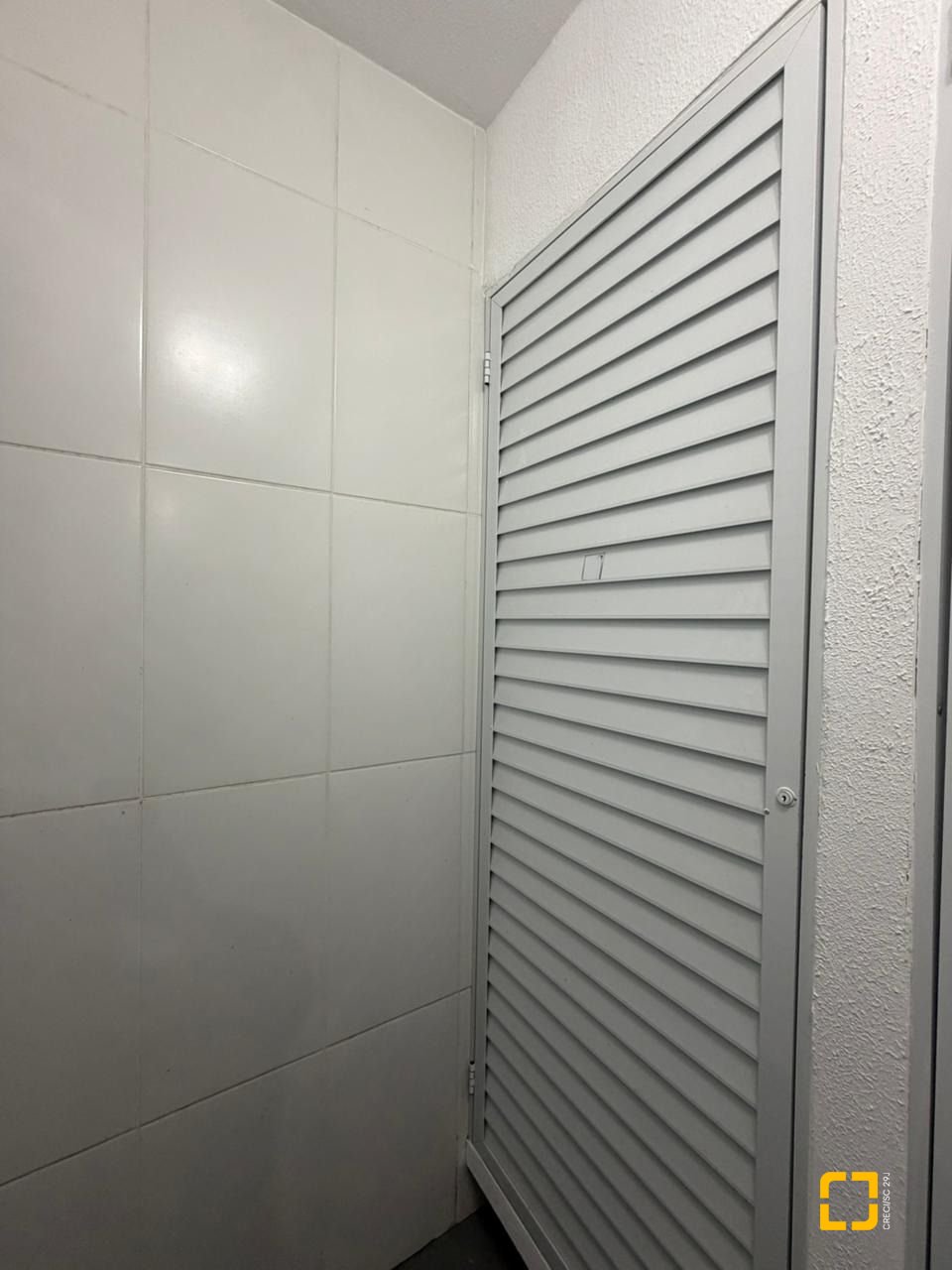 Apartamento com 146m², 5 quartos (sendo 1 suíte), 2 garagens, no bairro Centro em Florianópolis