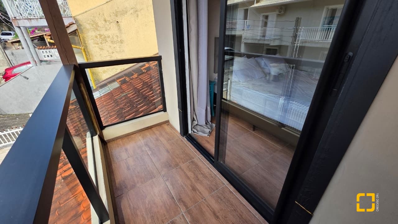 Casa com 100m², 3 quartos, 2 garagens, no bairro Campeche em Florianópolis