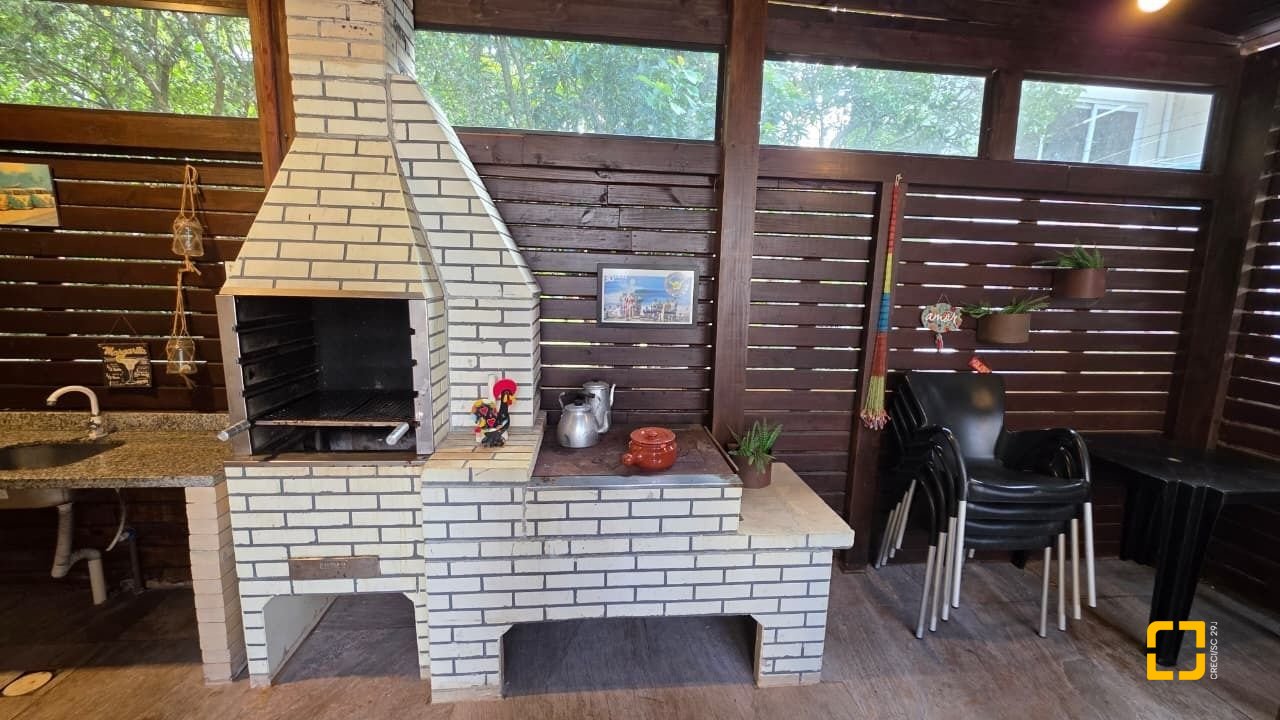 Casa com 100m², 3 quartos, 2 garagens, no bairro Campeche em Florianópolis