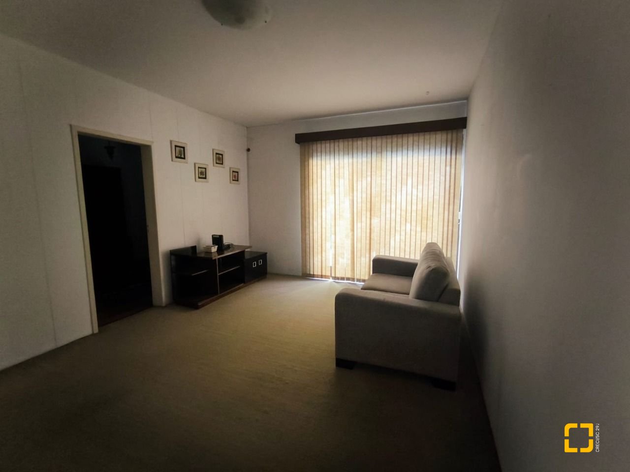 Casa com 297m², 3 quartos (sendo 1 suíte), 2 garagens, no bairro Estreito em Florianópolis