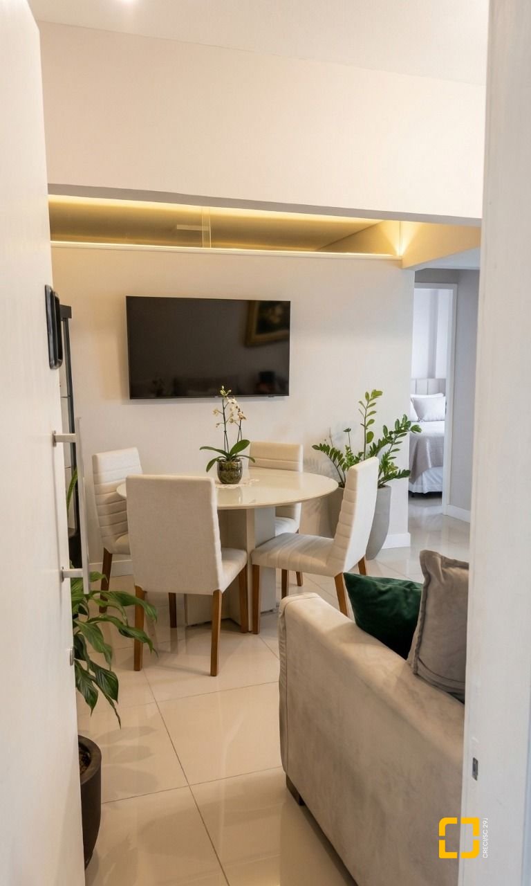 Apartamento com 72m², 2 quartos, no bairro Centro em Florianópolis
