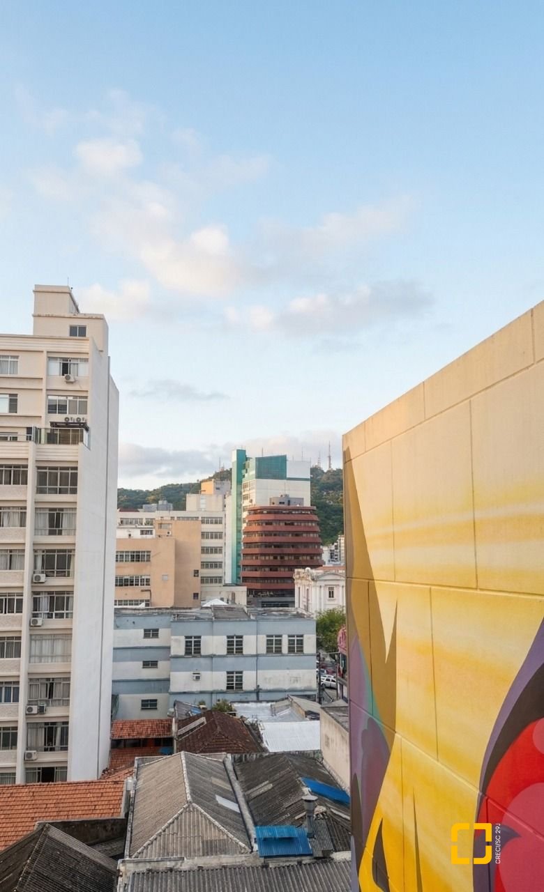 Apartamento com 72m², 2 quartos, no bairro Centro em Florianópolis