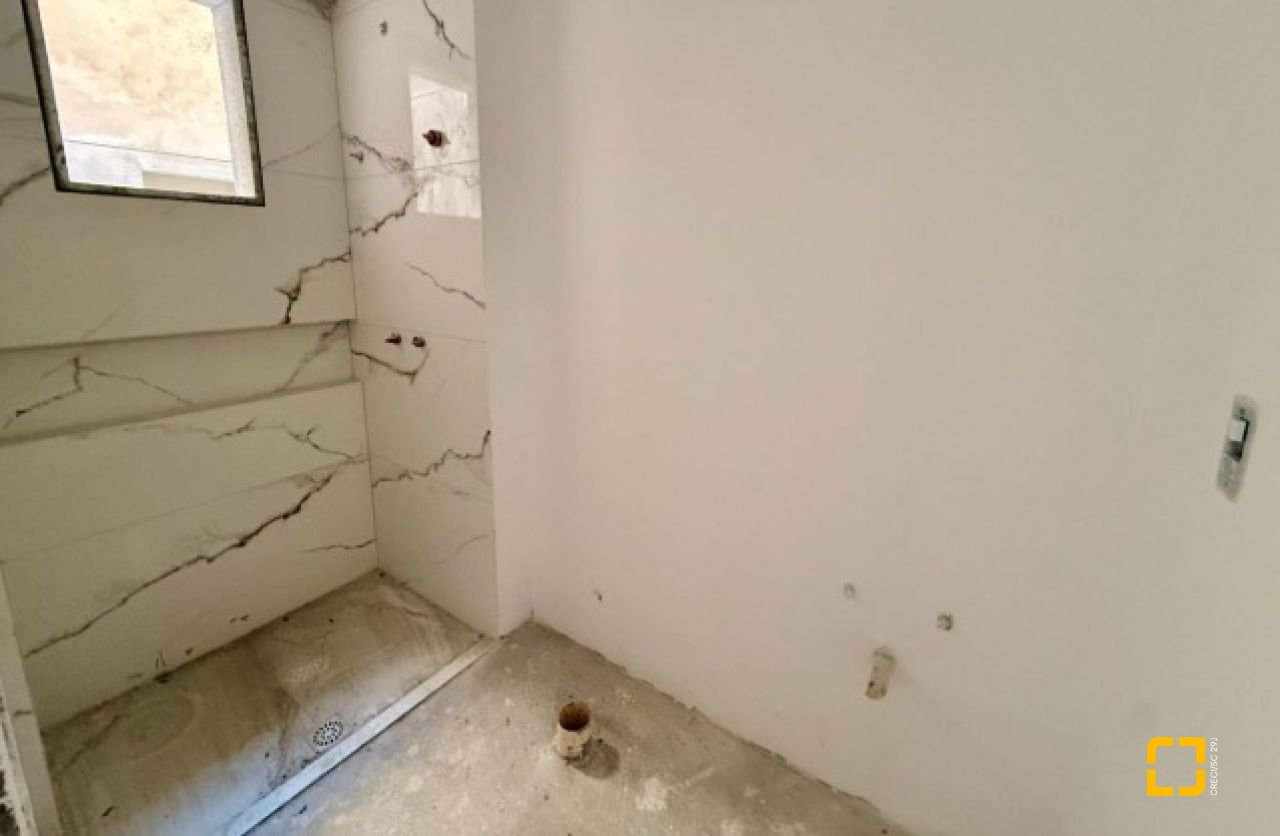 Apartamento com 74m², 3 quartos (sendo 1 suíte), 10 garagens, no bairro Ingleses do Rio Vermelho em Florianópolis