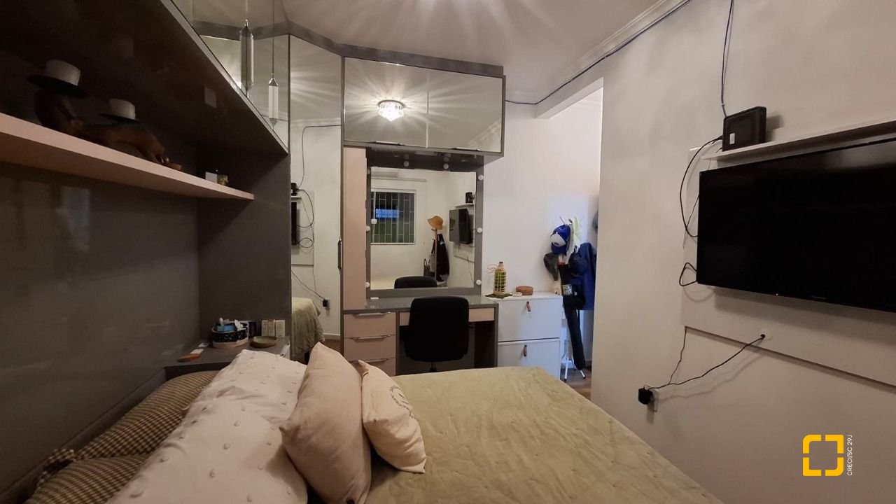 Apartamento com 56m², 3 quartos (sendo 1 suíte), 1 garagem, no bairro Campeche em Florianópolis