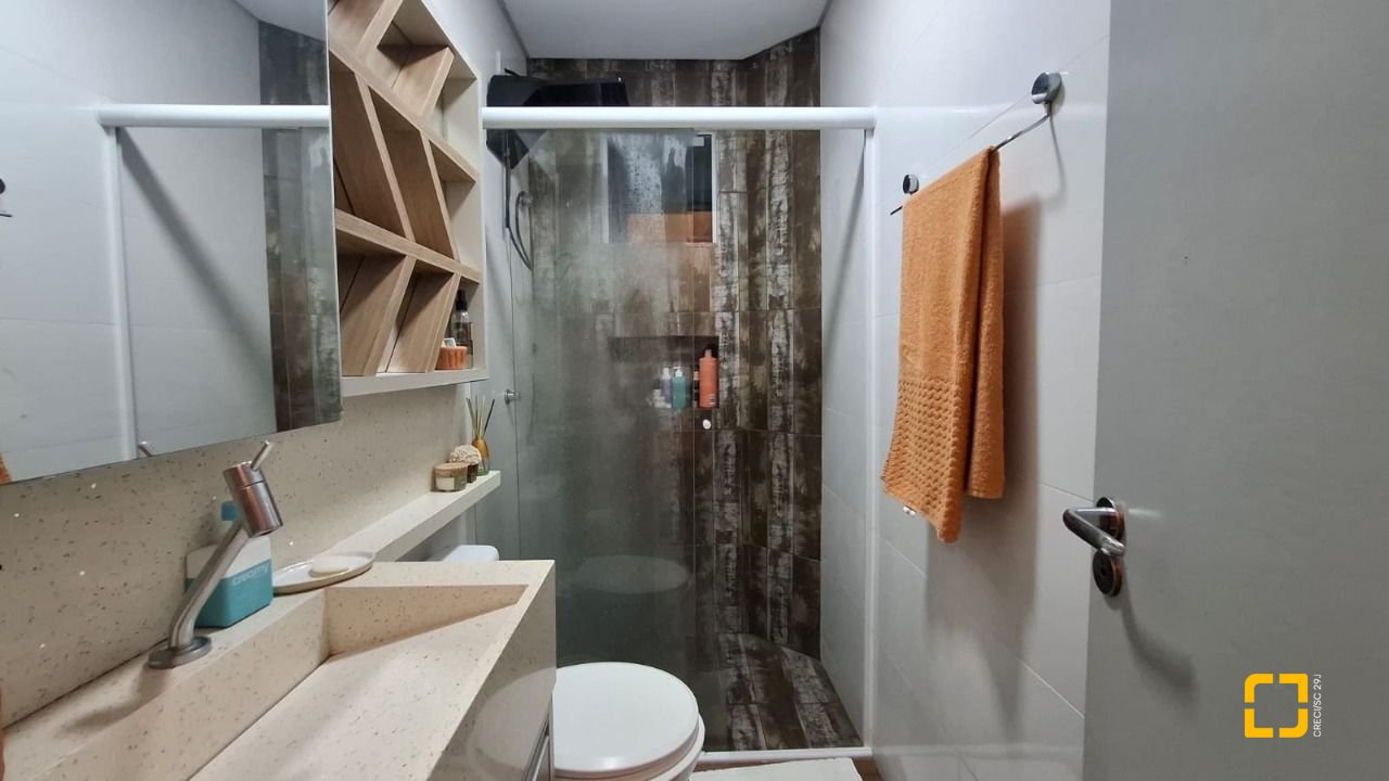 Apartamento com 56m², 3 quartos (sendo 1 suíte), 1 garagem, no bairro Campeche em Florianópolis