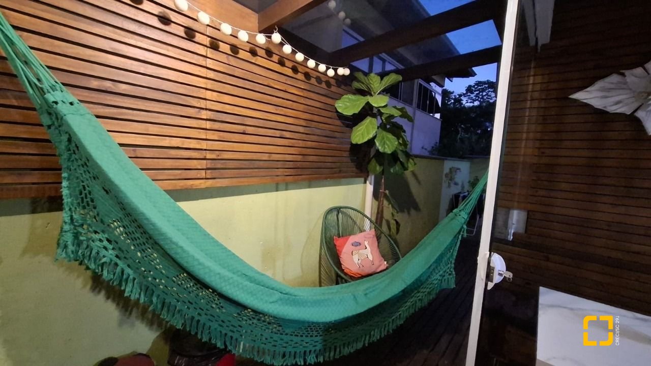 Apartamento com 56m², 3 quartos (sendo 1 suíte), 1 garagem, no bairro Campeche em Florianópolis