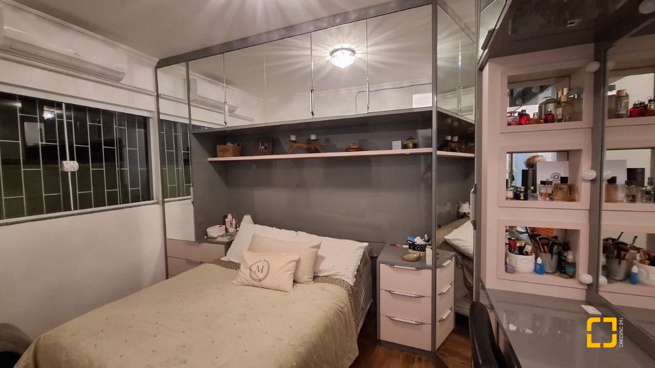 Apartamento com 56m², 3 quartos (sendo 1 suíte), 1 garagem, no bairro Campeche em Florianópolis