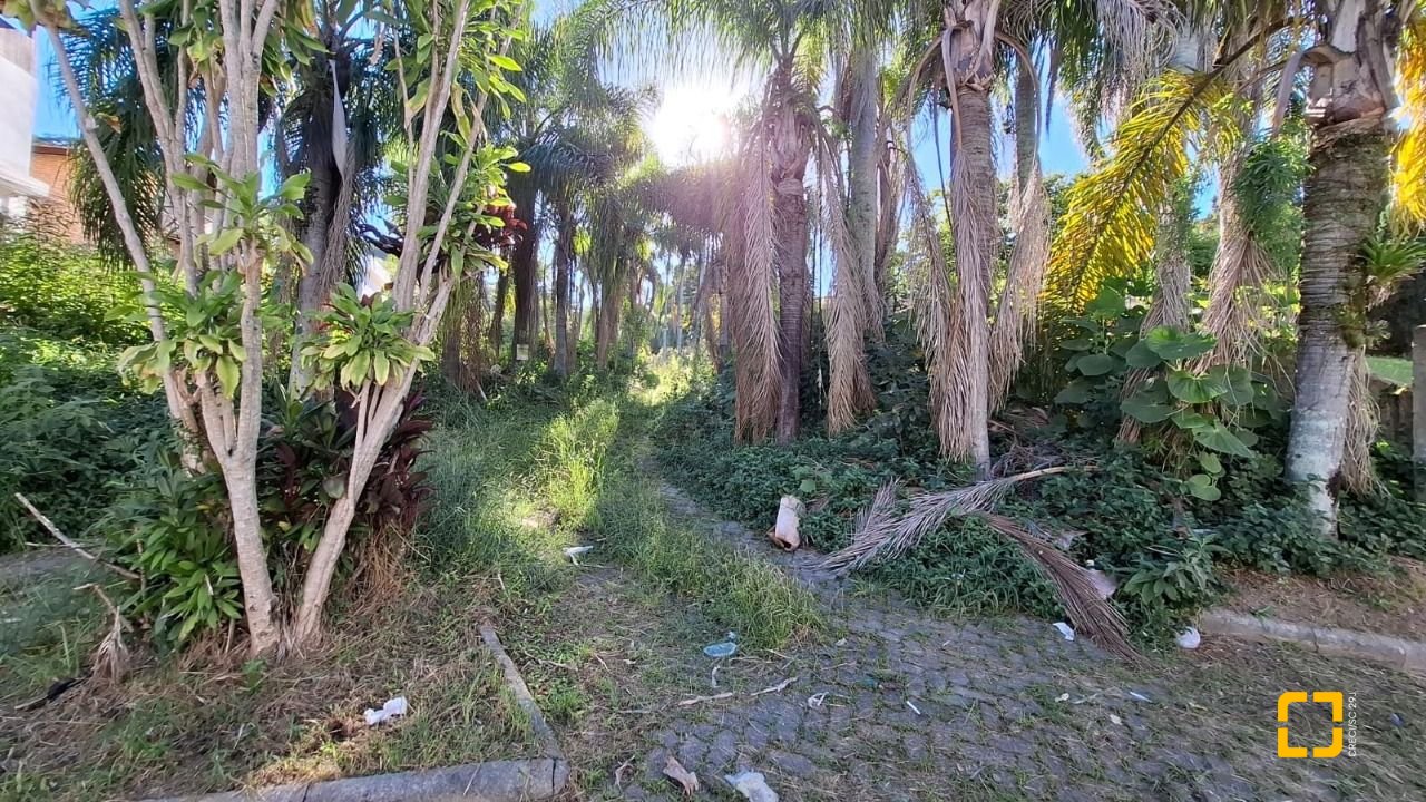 Terreno com 4214m², no bairro Ponta de Baixo em São José