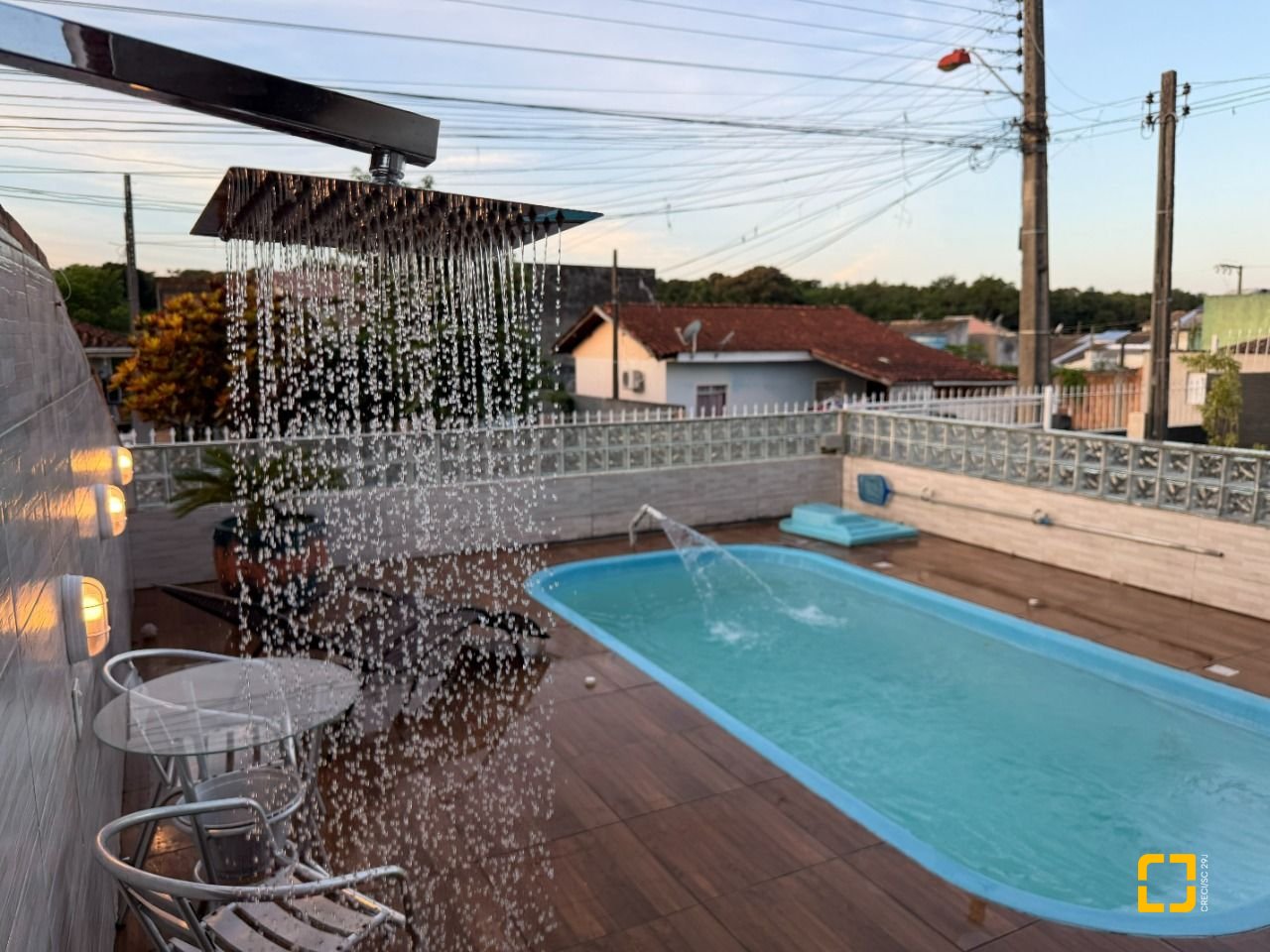 Casa com 63m², 3 quartos, 3 garagens, no bairro Forquilhas em São José
