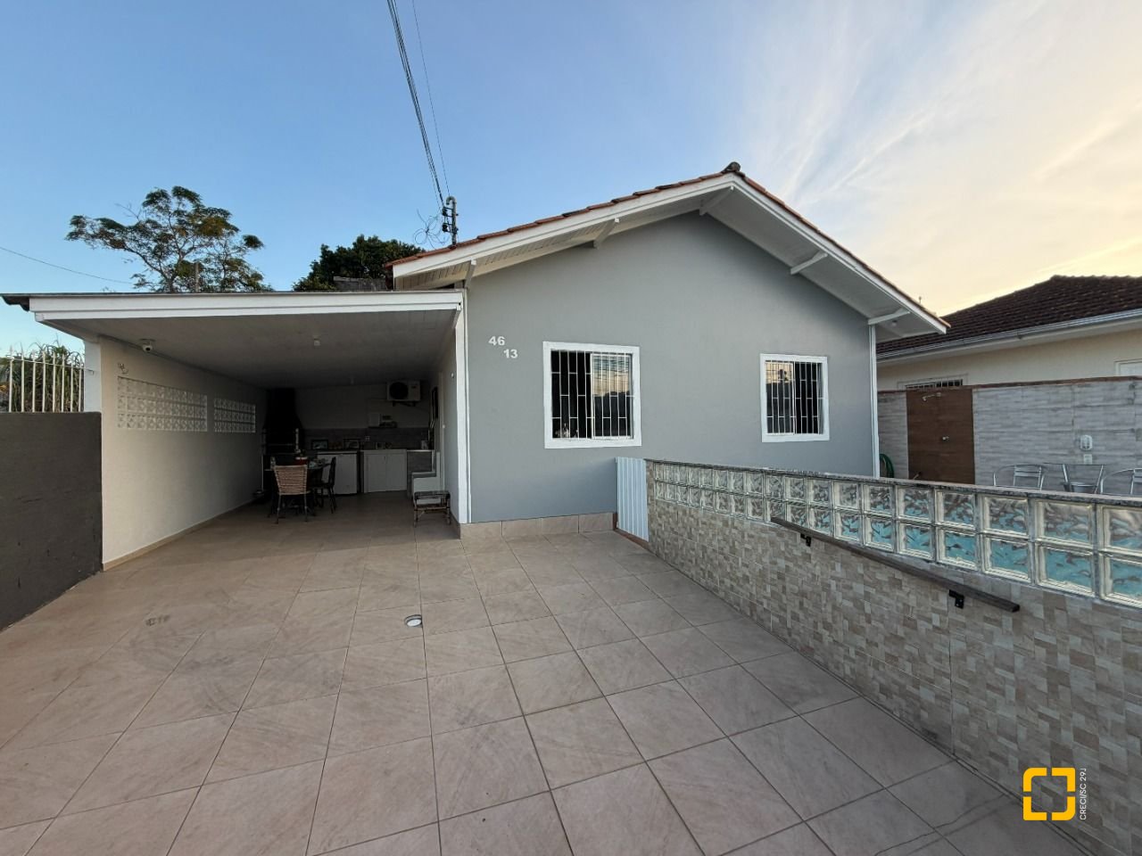 Casa com 63m², 3 quartos, 3 garagens, no bairro Forquilhas em São José
