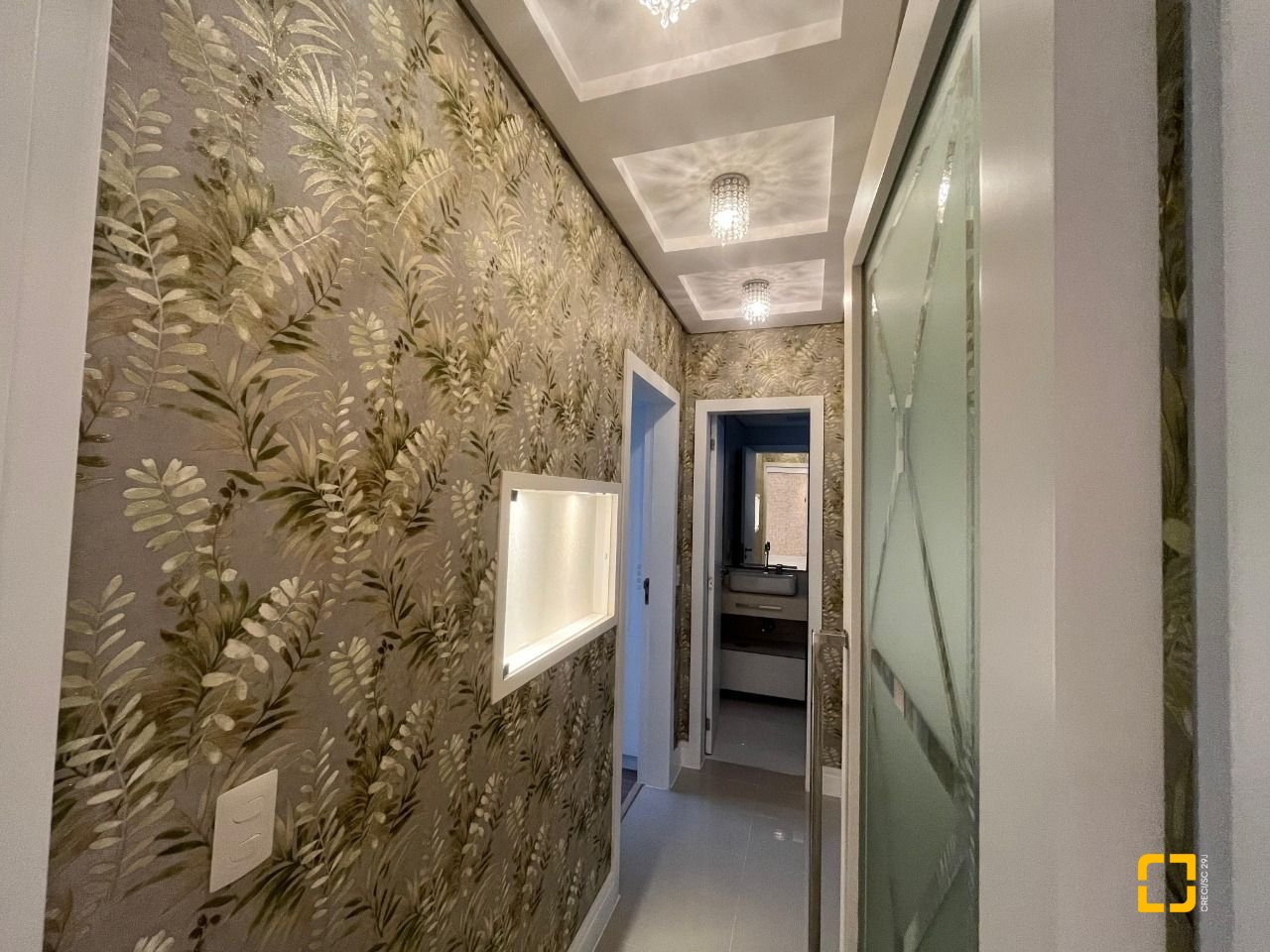 Apartamento com 87m², 3 quartos (sendo 1 suíte), 2 garagens, no bairro Campinas em São José