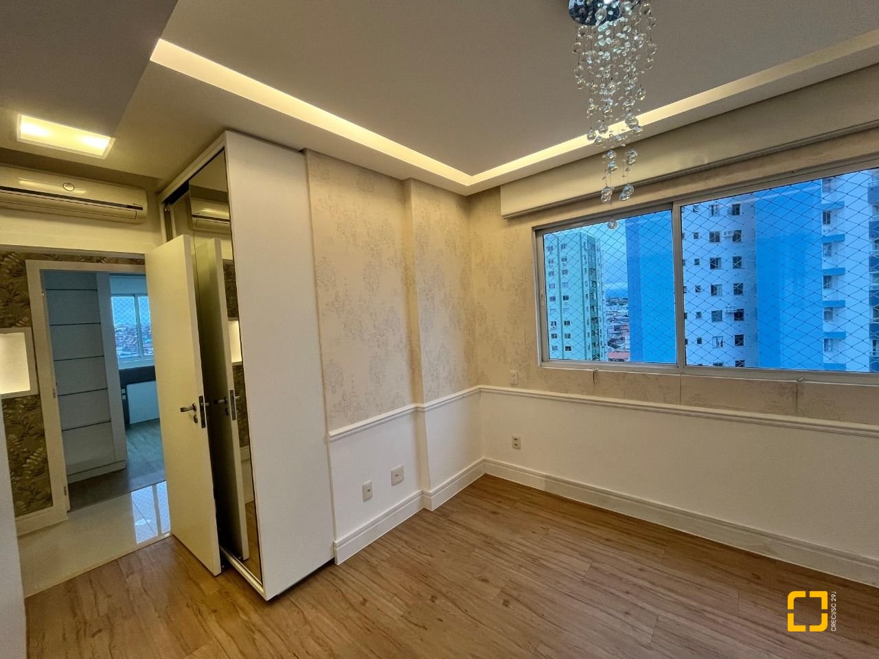 Apartamento com 87m², 3 quartos (sendo 1 suíte), 2 garagens, no bairro Campinas em São José