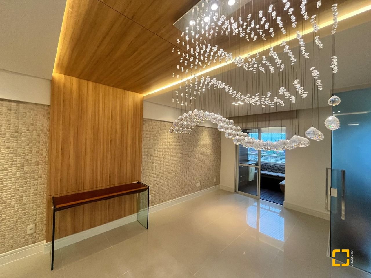 Apartamento com 87m², 3 quartos (sendo 1 suíte), 2 garagens, no bairro Campinas em São José