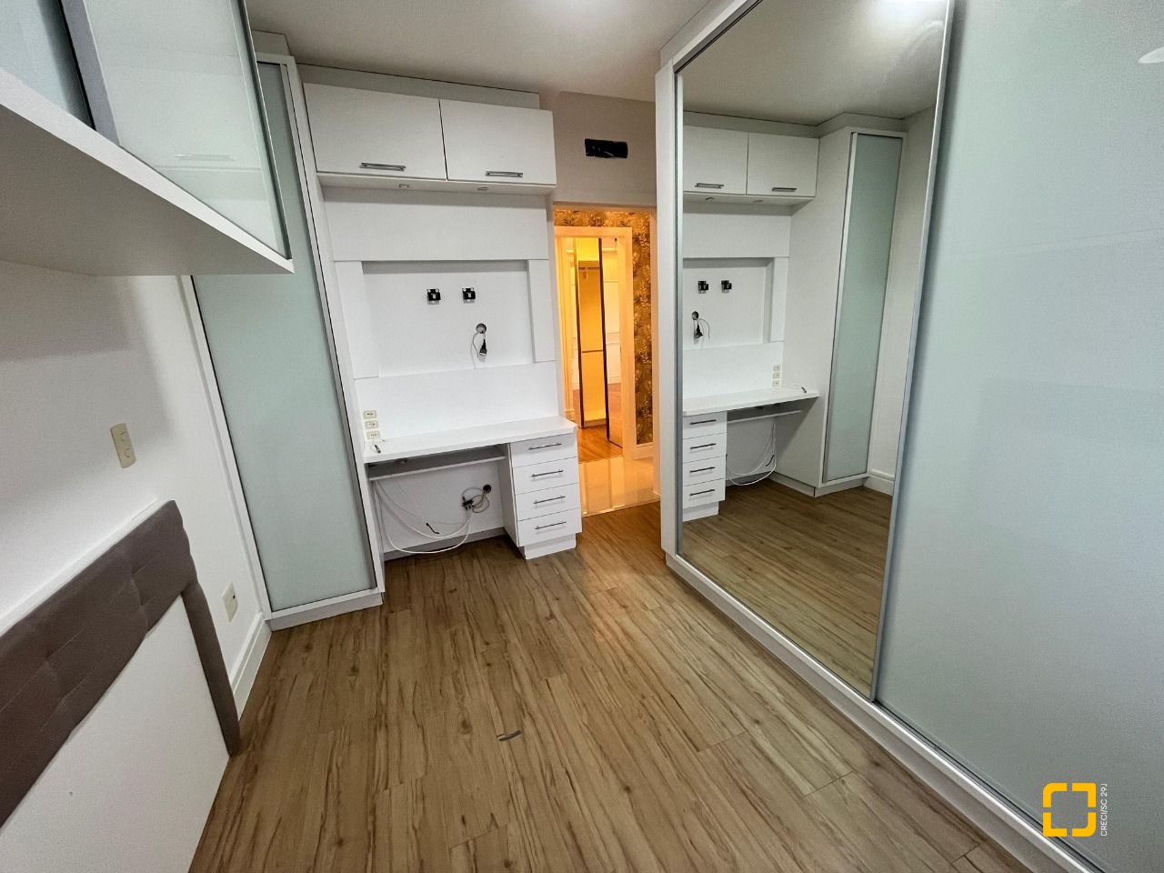 Apartamento com 87m², 3 quartos (sendo 1 suíte), 2 garagens, no bairro Campinas em São José