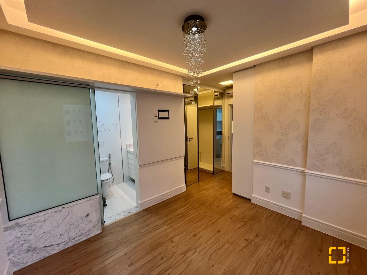 Apartamento com 87m², 3 quartos (sendo 1 suíte), 2 garagens, no bairro Campinas em São José