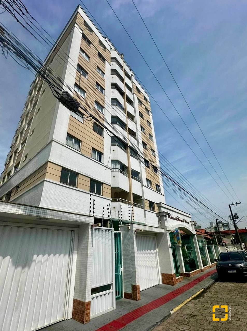 Apartamento com 87m², 3 quartos (sendo 1 suíte), 2 garagens, no bairro Campinas em São José
