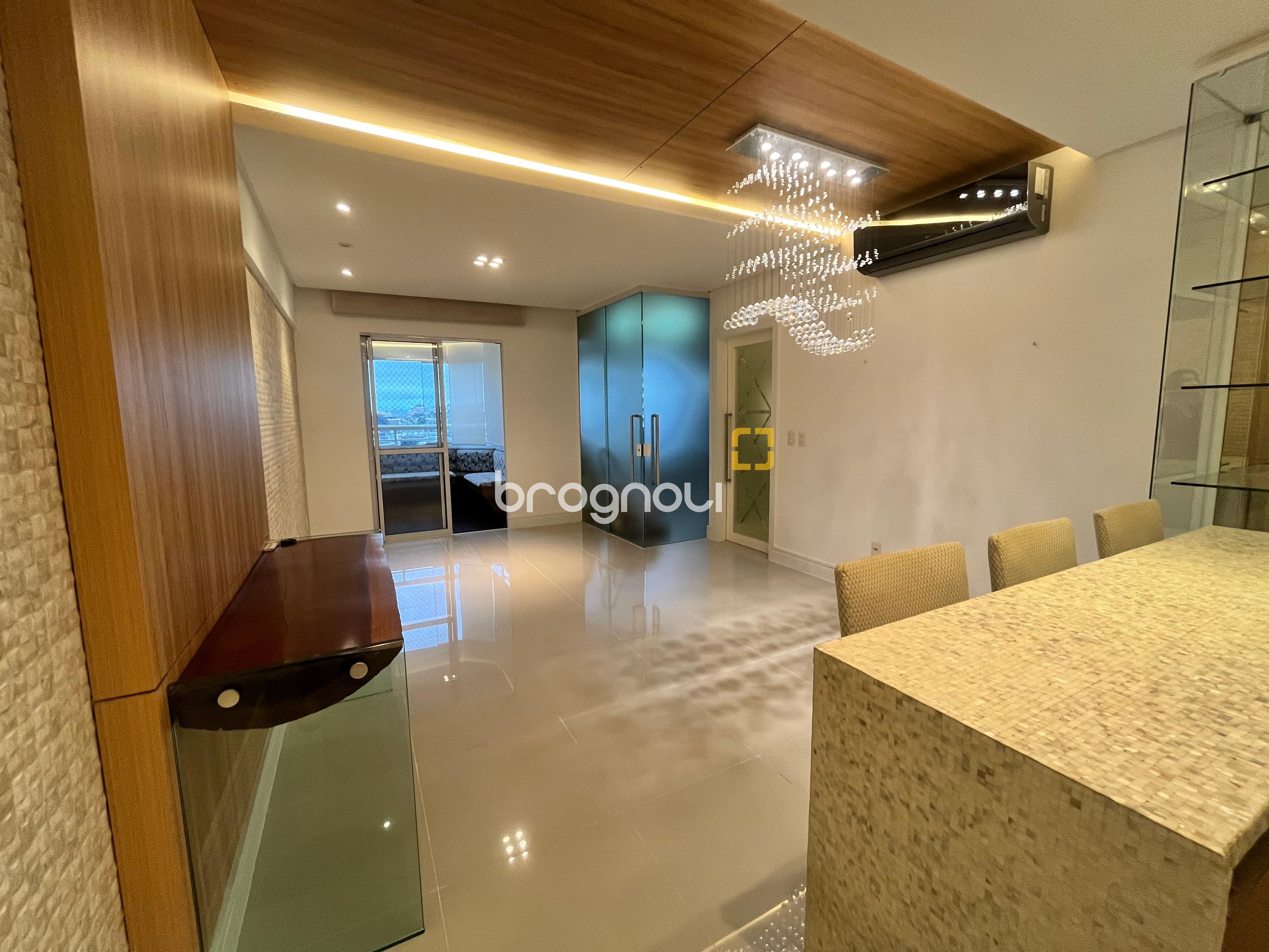 Apartamento com 87m², 3 quartos (sendo 1 suíte), 2 garagens, no bairro Campinas em São José