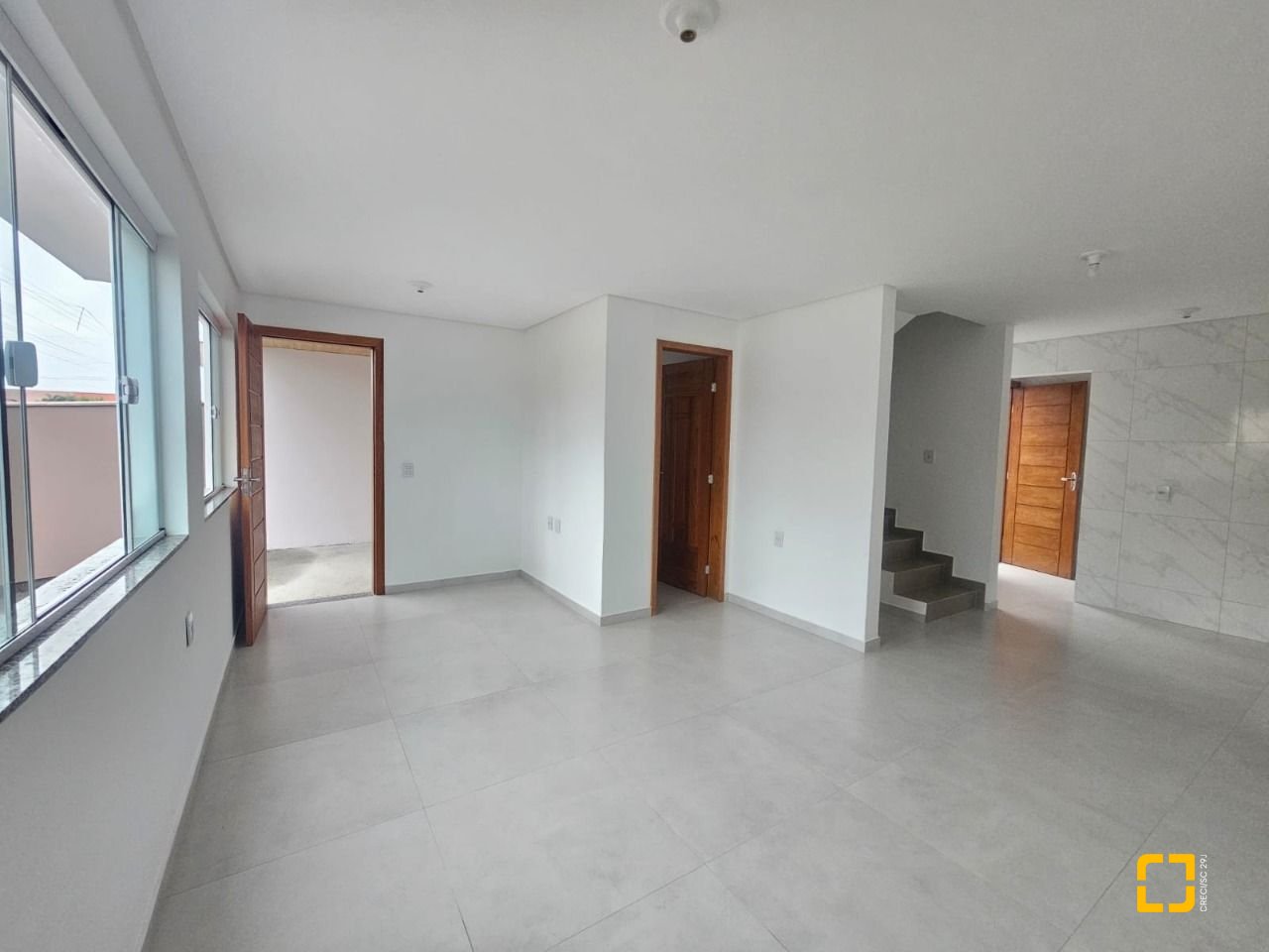 Casa com 109m², 3 quartos (sendo 1 suíte), 2 garagens, no bairro Rio Caveiras em Biguaçu