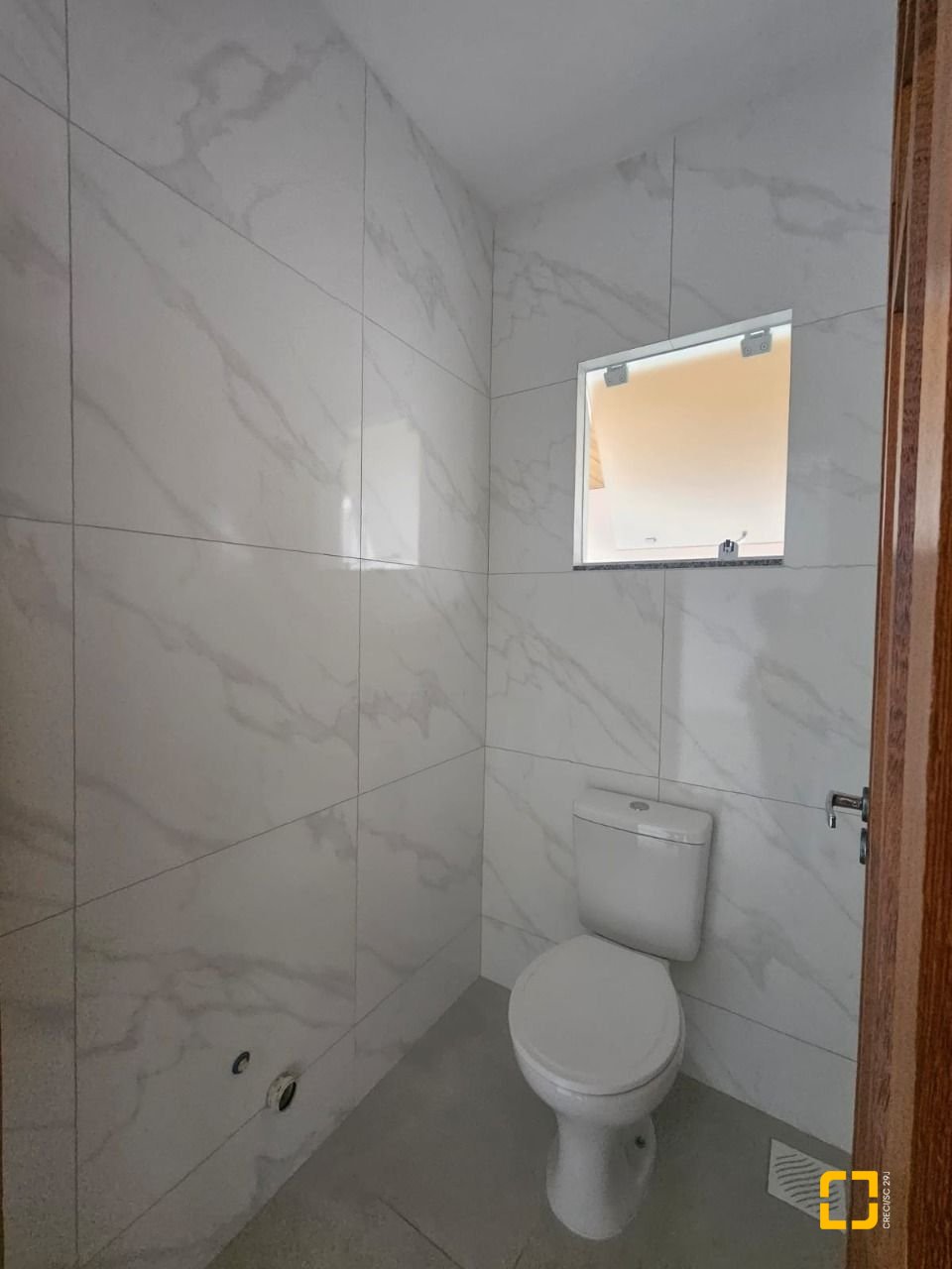 Casa com 109m², 3 quartos (sendo 1 suíte), 2 garagens, no bairro Rio Caveiras em Biguaçu