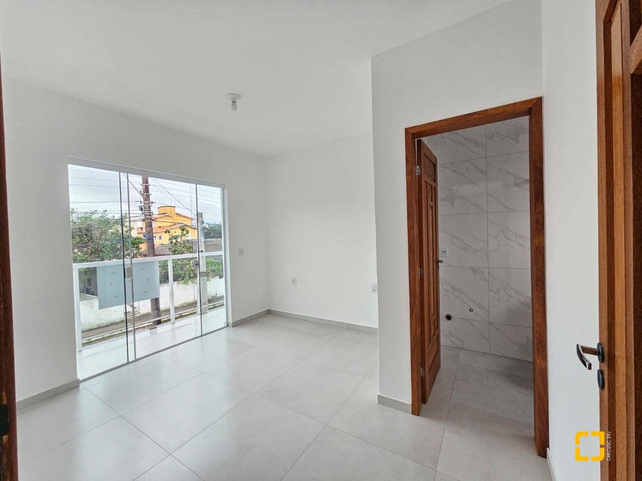 Casa com 109m², 3 quartos (sendo 1 suíte), 2 garagens, no bairro Rio Caveiras em Biguaçu