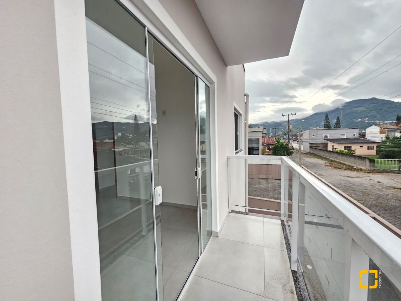Casa com 109m², 3 quartos (sendo 1 suíte), 2 garagens, no bairro Rio Caveiras em Biguaçu