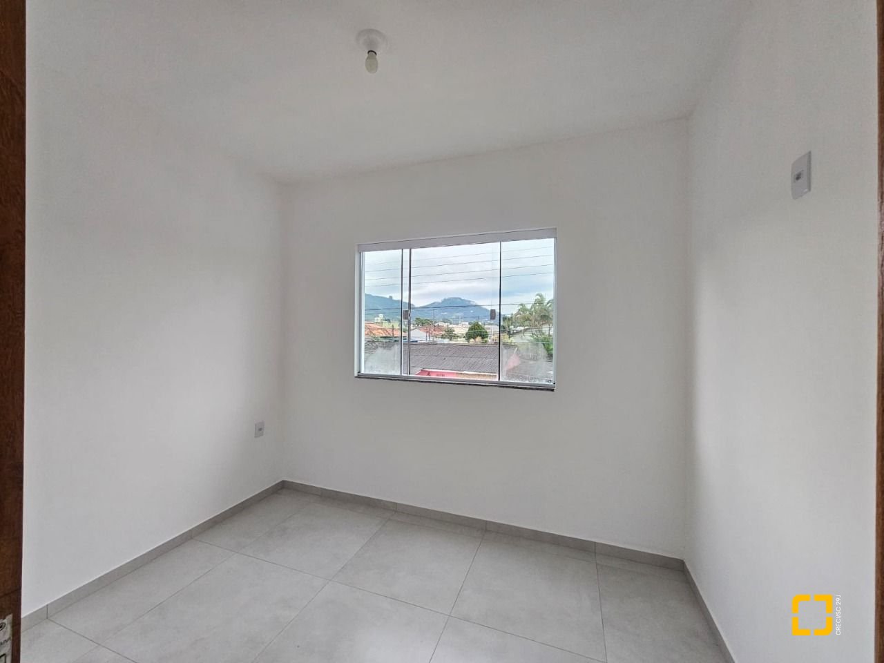 Casa com 109m², 3 quartos (sendo 1 suíte), 2 garagens, no bairro Rio Caveiras em Biguaçu