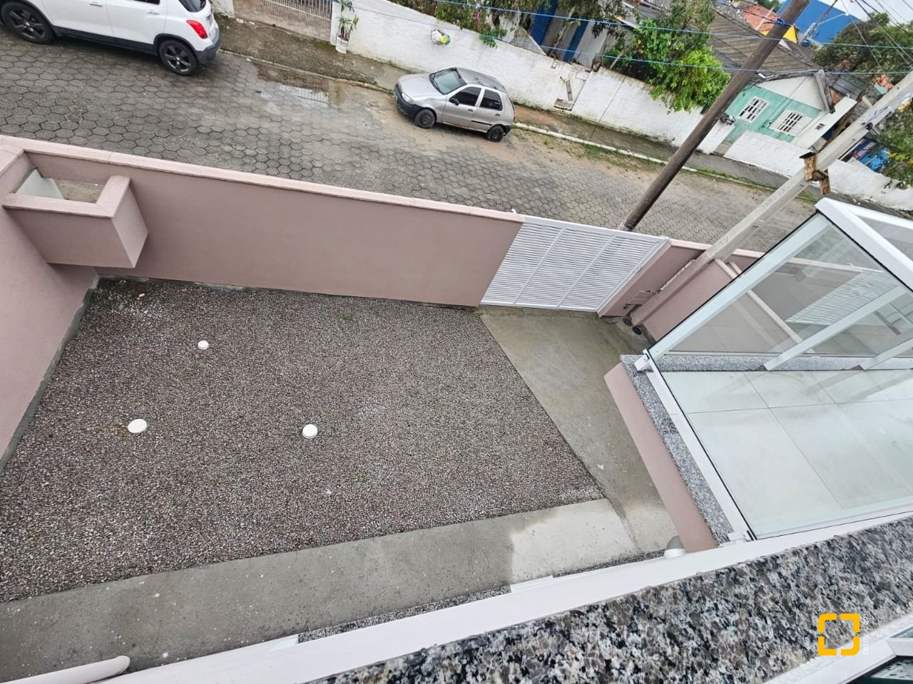 Casa com 109m², 3 quartos (sendo 1 suíte), 2 garagens, no bairro Rio Caveiras em Biguaçu
