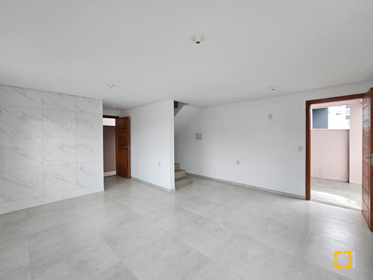 Casa com 89m², 3 quartos (sendo 1 suíte), 2 garagens, no bairro Rio Caveiras em Biguaçu