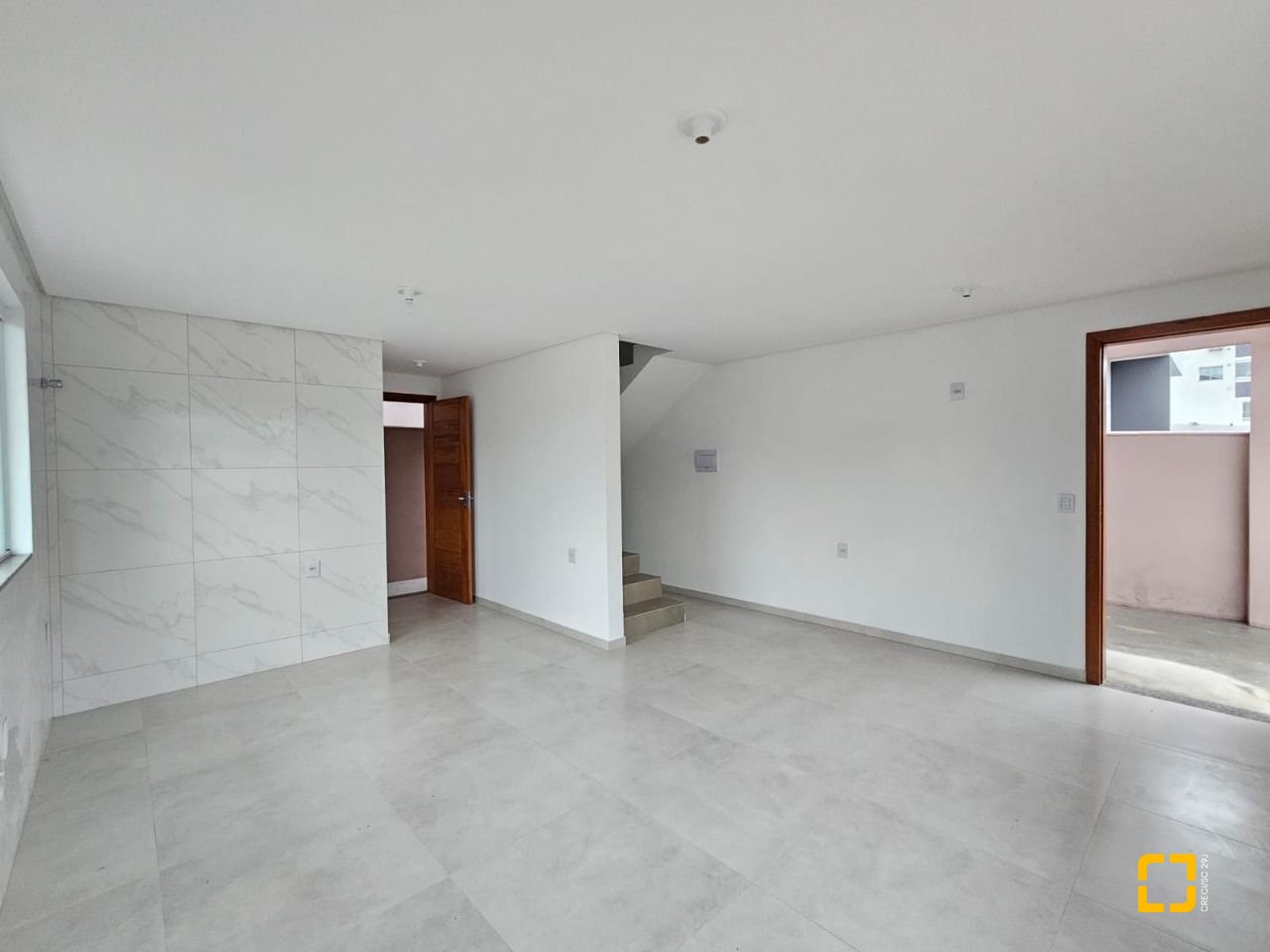 Casa com 89m², 3 quartos (sendo 1 suíte), 2 garagens, no bairro Rio Caveiras em Biguaçu