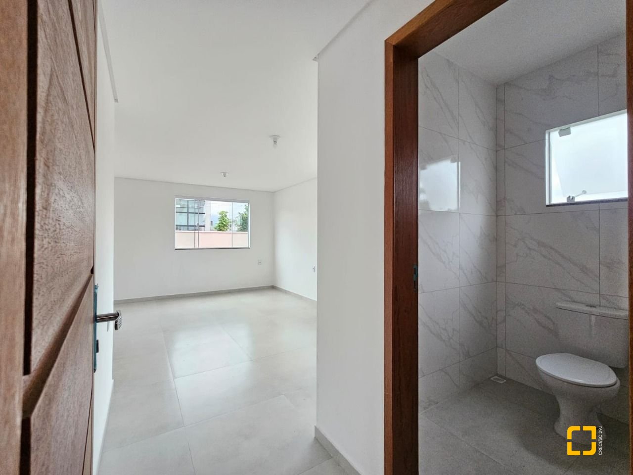 Casa com 89m², 3 quartos (sendo 1 suíte), 2 garagens, no bairro Rio Caveiras em Biguaçu