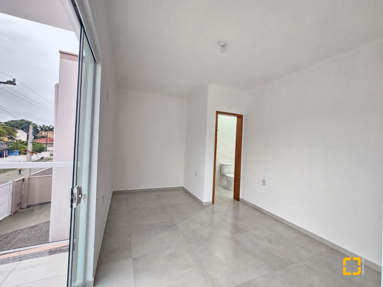 Casa com 89m², 3 quartos (sendo 1 suíte), 2 garagens, no bairro Rio Caveiras em Biguaçu