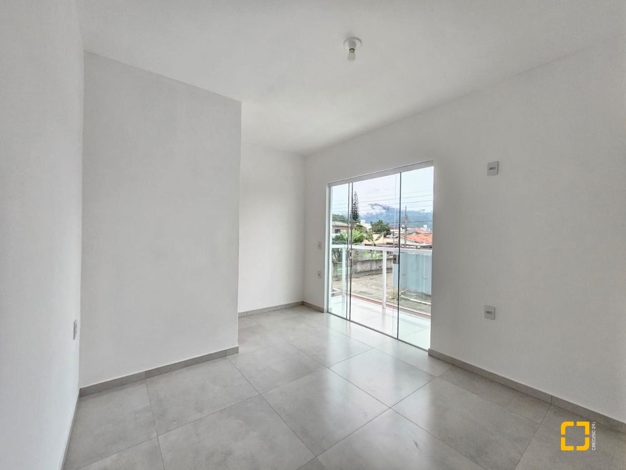 Casa com 89m², 3 quartos (sendo 1 suíte), 2 garagens, no bairro Rio Caveiras em Biguaçu